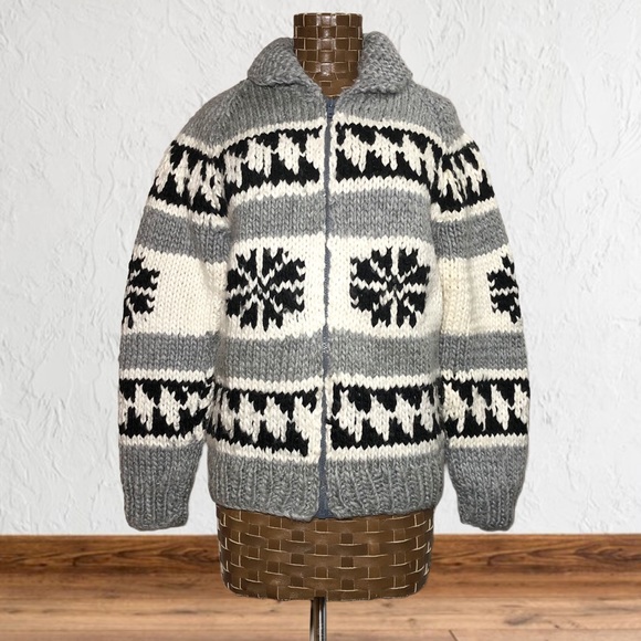 Vintage Handmade Cowichan Zip Up Sweater - Picture 1 of 17